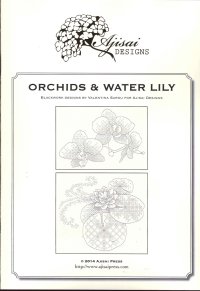 Immagine copertina libro Orchids & water lily. A blackwork designs
