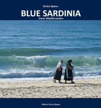 Immagine copertina libro Blue Sardinia. Coeur méditerranée